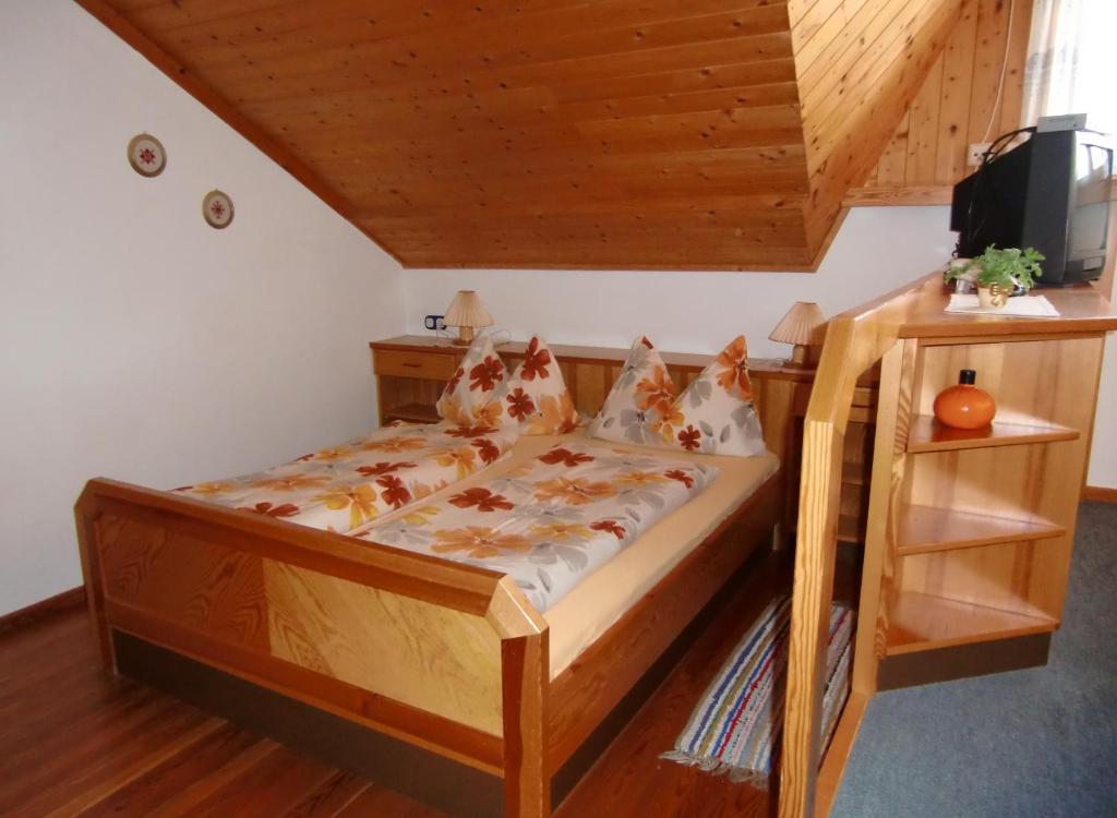 Zimmer Und Ferienwohnungen "Heidis Welt" Podlanig Hermagor-Pressegger See Luaran gambar
