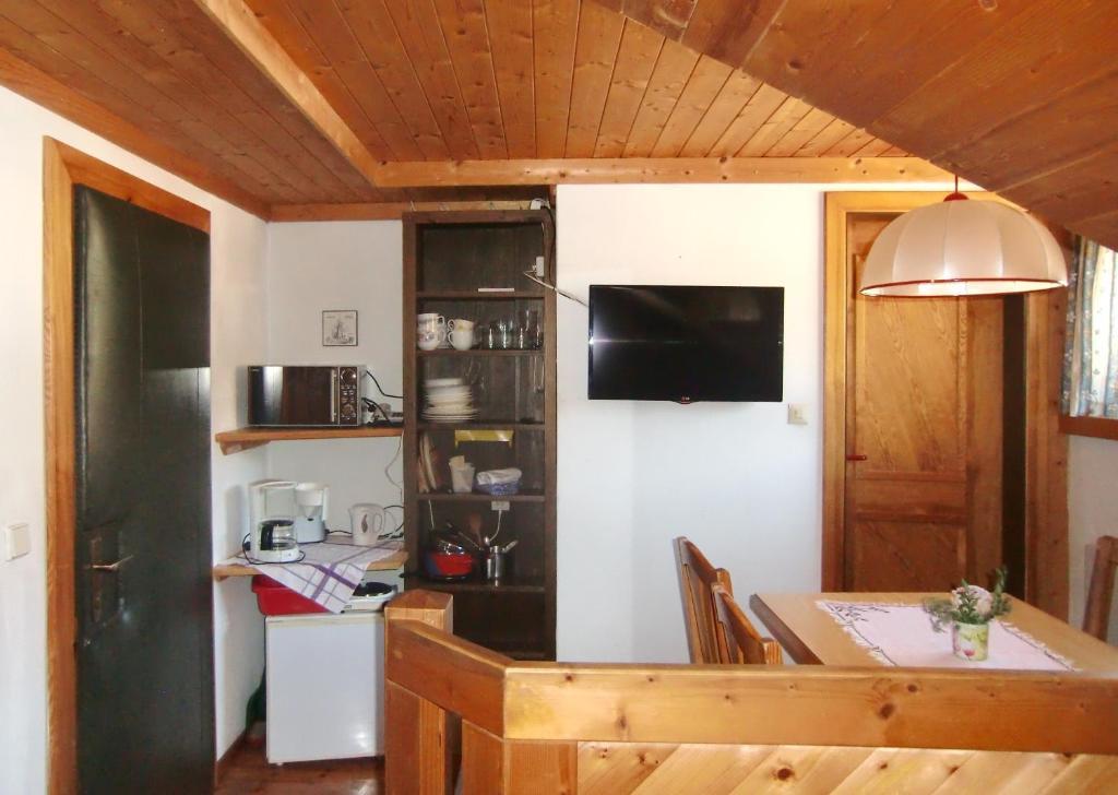 Zimmer Und Ferienwohnungen "Heidis Welt" Podlanig Hermagor-Pressegger See Bilik gambar
